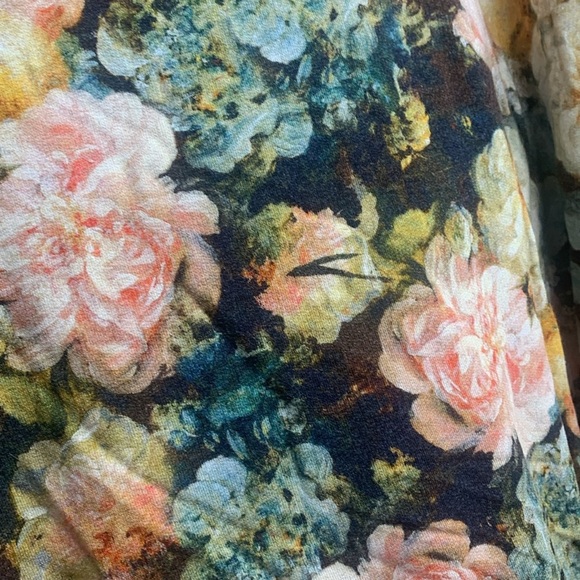 SELKIE the pillow sweatshirt size 1 X pre loved flyers for days - Picture 8 of 9